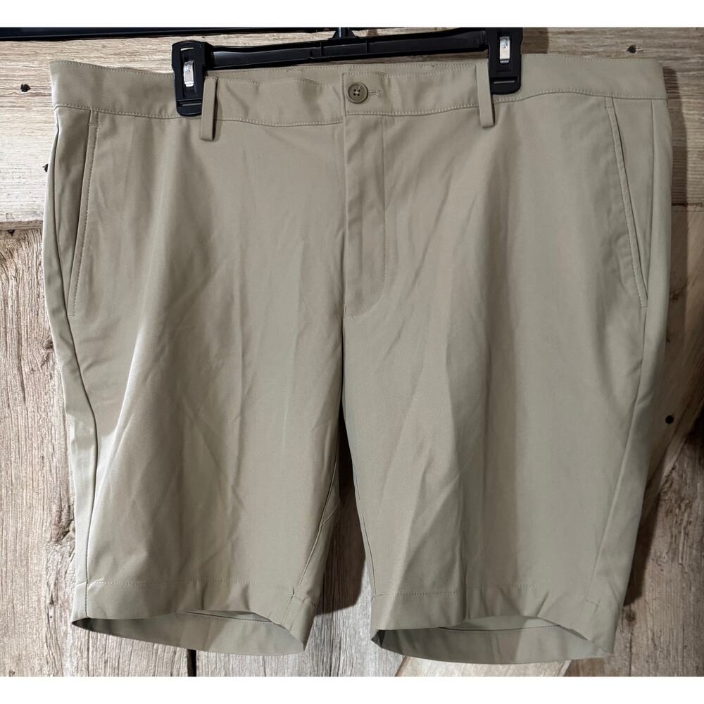 JOS A BANK Mens Shorts Size 42 Tailored Fit Shorts Tan Khaki Moisture Wicking